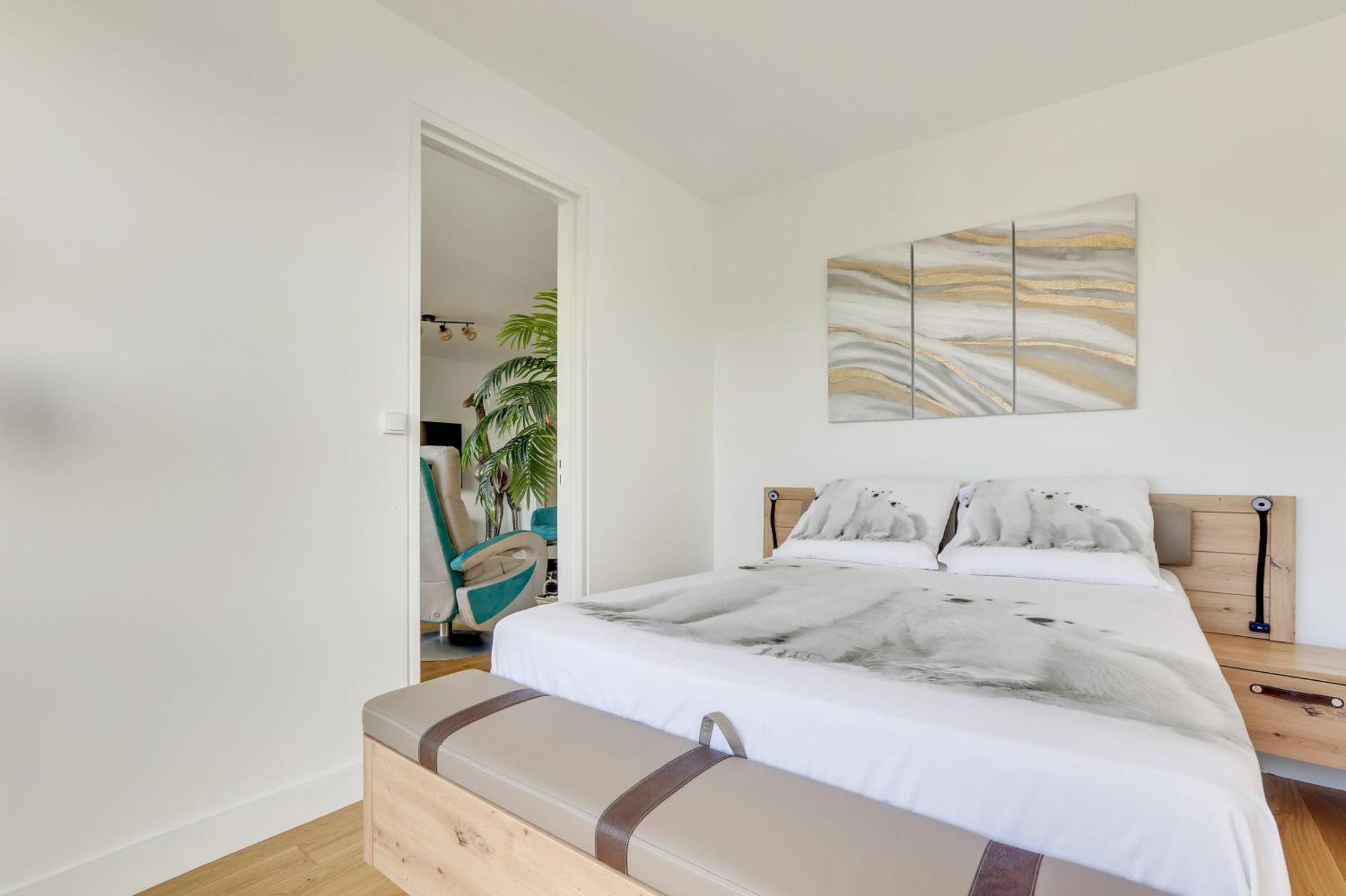 Paris Luxury Apartment 75M2 With Eiffel Tower View, 1 Min Metro, Parking Exterior photo