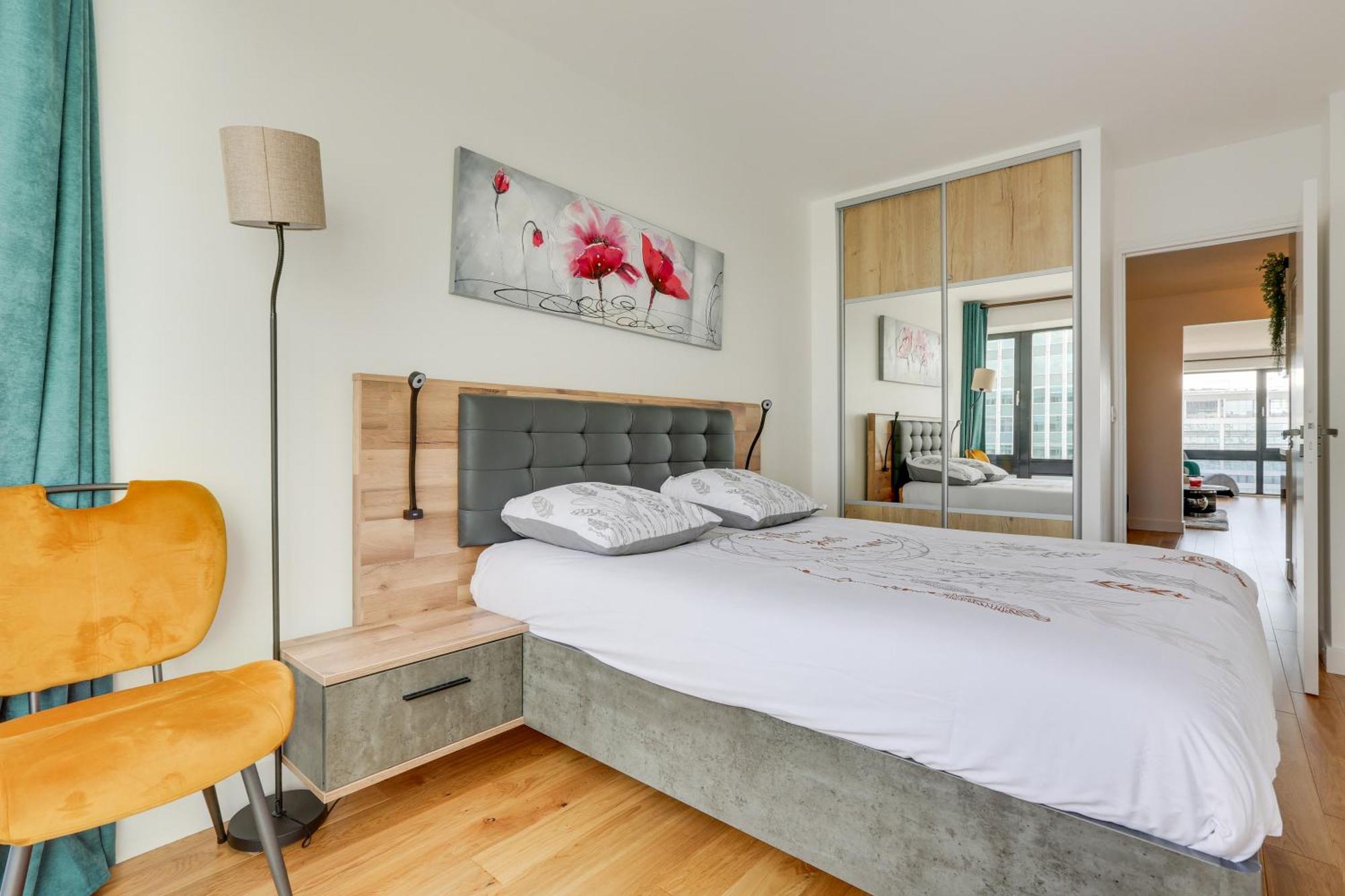 Paris Luxury Apartment 75M2 With Eiffel Tower View, 1 Min Metro, Parking Exterior photo