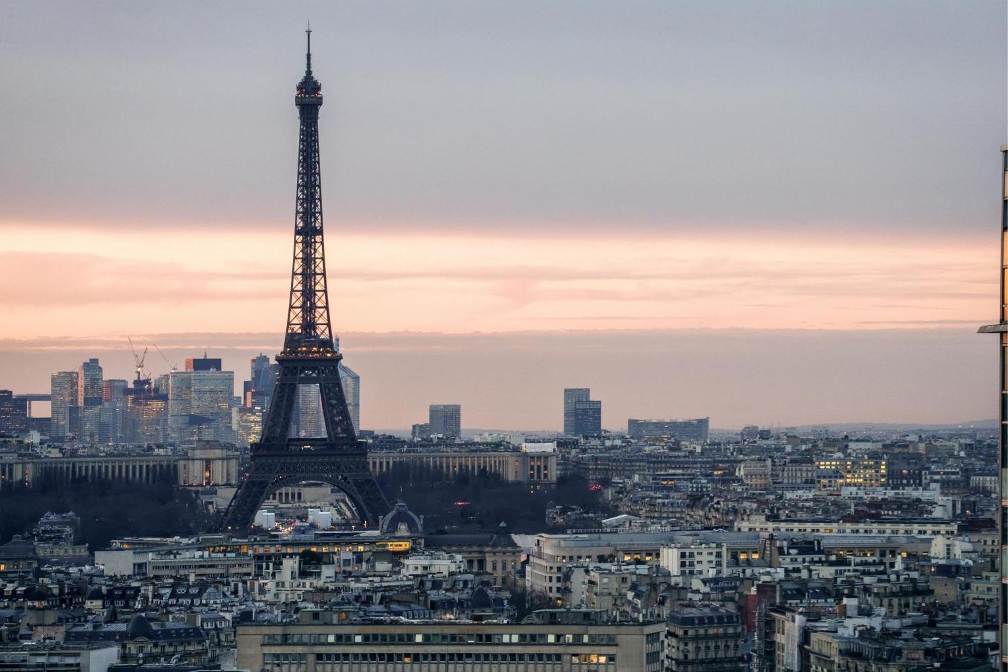 Paris Luxury Apartment 75M2 With Eiffel Tower View, 1 Min Metro, Parking Exterior photo